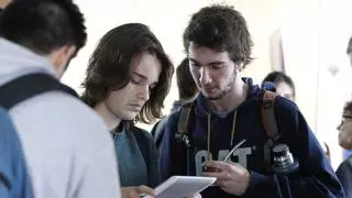 ¿Quieren los jóvenes andaluces ser funcionarios? La apuesta por emprender también seduce a los veinteañeros