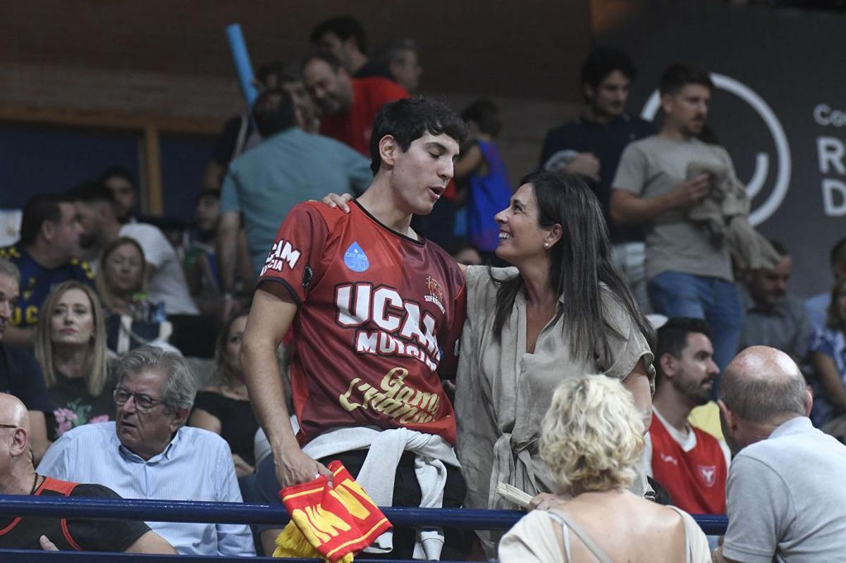 Todas las imágenes del Real Madrid - Barcelona en la Supercopa de Murcia