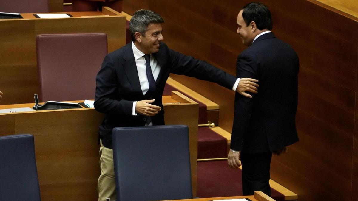 Mazón y Pérez Llorca, la semana pasada en las Corts.