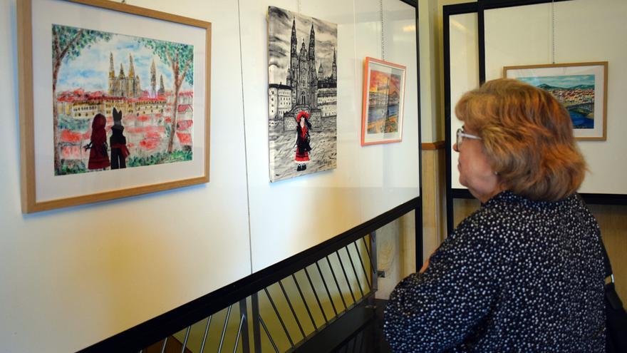 La exposición que puede verse en el Auditorio de Valga.