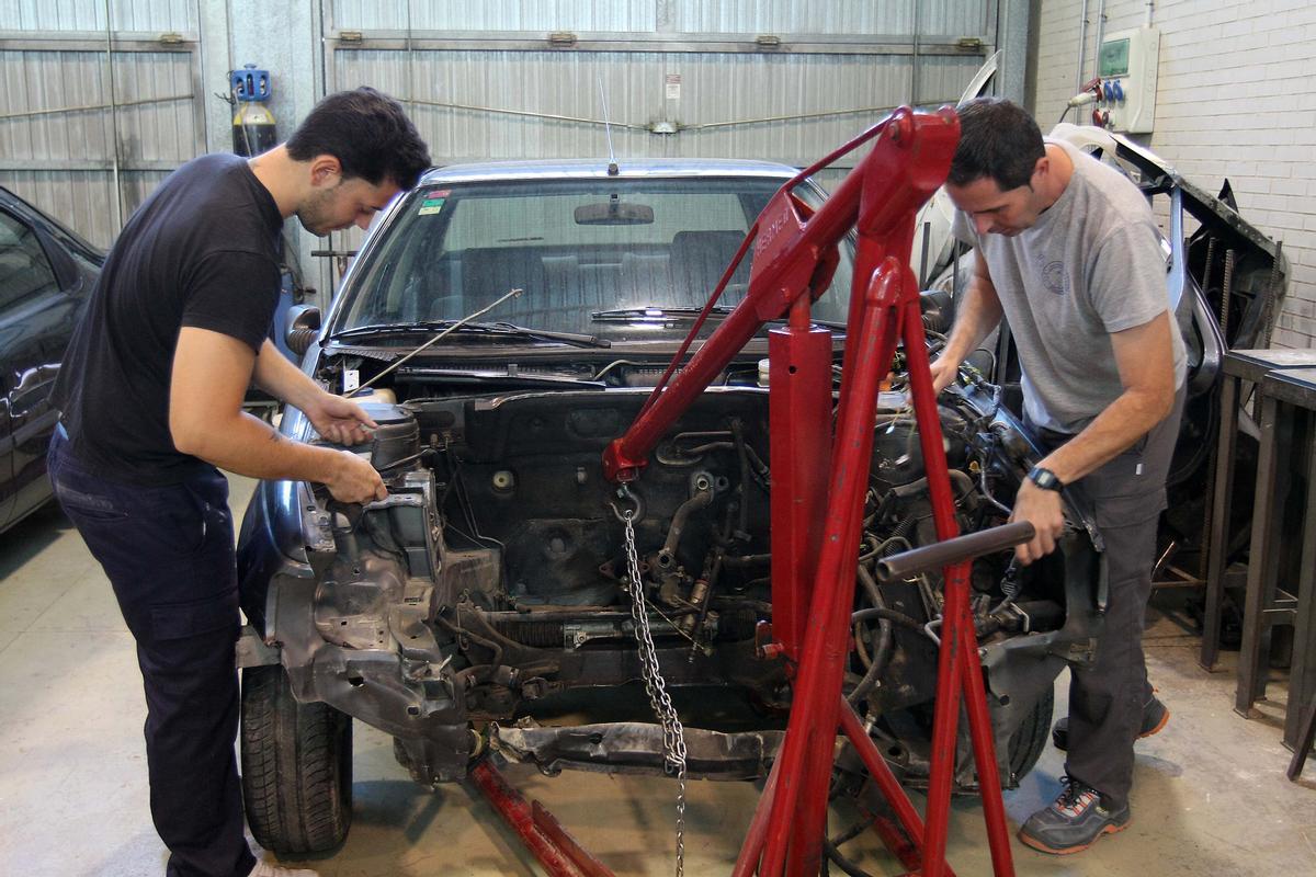 Mecánica del automóvil se puede enriquecer con un módulo de vehículos eléctricos