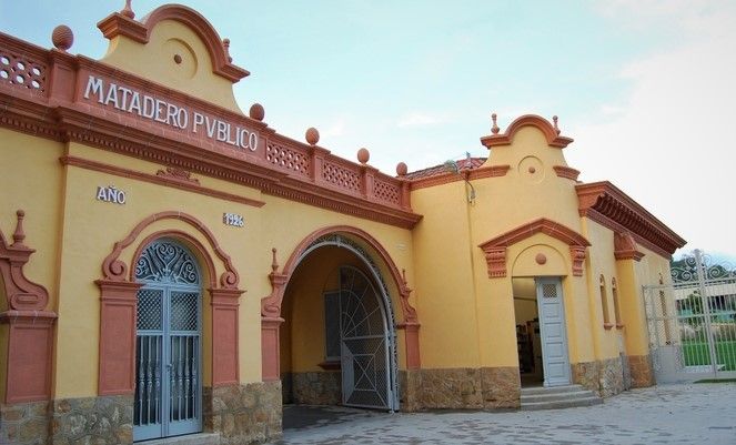 El Centro de Recursos y Asesoramiento de las Mujeres de Badalona.