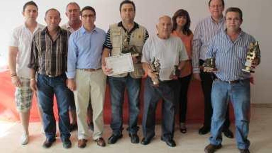 Criadores de Pilar de la Horadada se llevan 59 premios en el Certamen Ornitológico