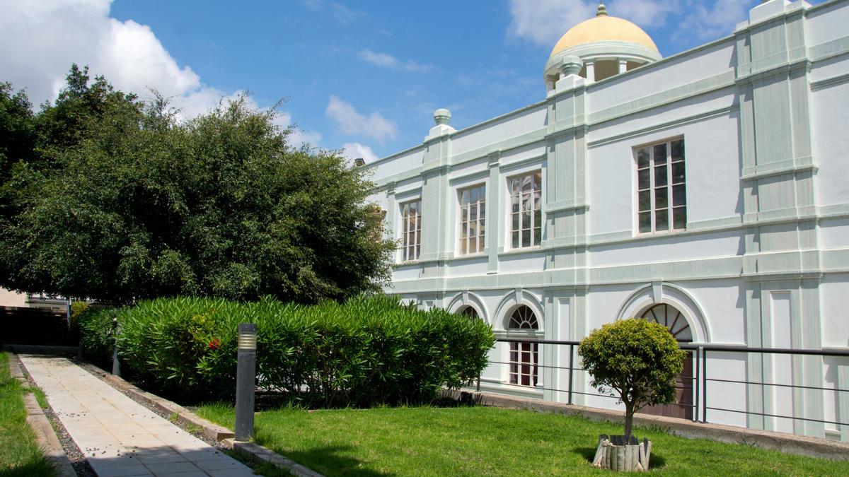 Trasera de la sede institucional de la ULPGC.