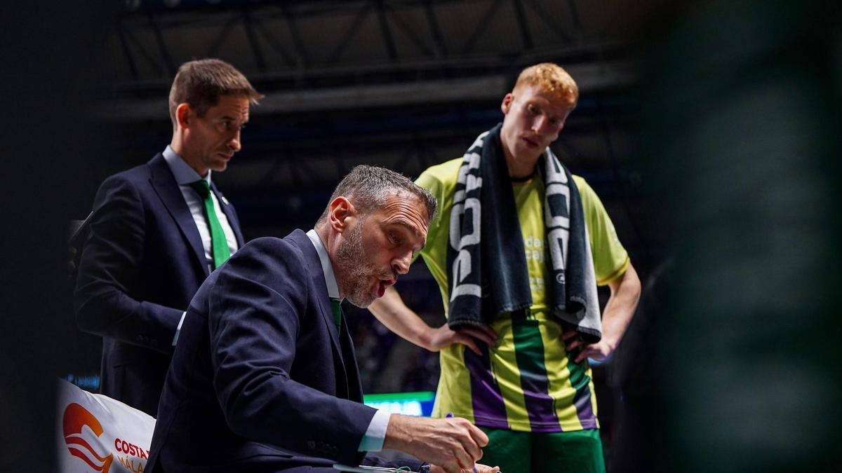 Imagen del partido entre el Unicaja CB y el BAXI Manresa de la liga de baloncesto ACB, disputado en el Palacio de Deportes Martín Carpena