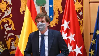 Los 55 días de vía crucis de Almeida: "El alcalde está muy preocupado por lo de su primo"