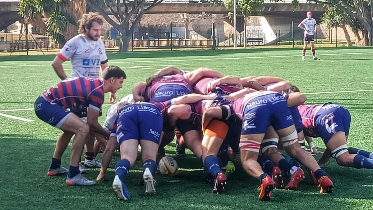 San Roque y CAU Valencia se veían las caras en una magnífica mañana de rugby vivida el domingo en el campo del Río.