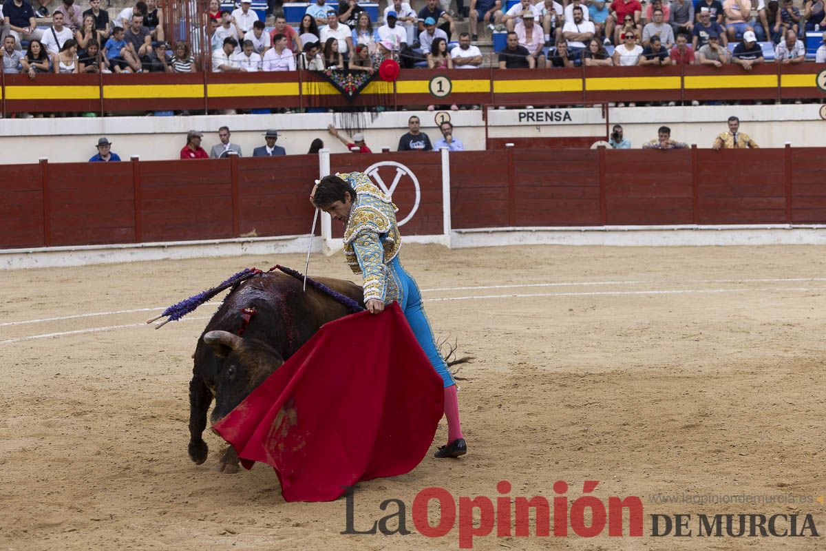 Tarde histórica en Abarán con la alternativa de José María Trigueros y el indulto de Tomás Rufo, junto a Castella salieron a hombros