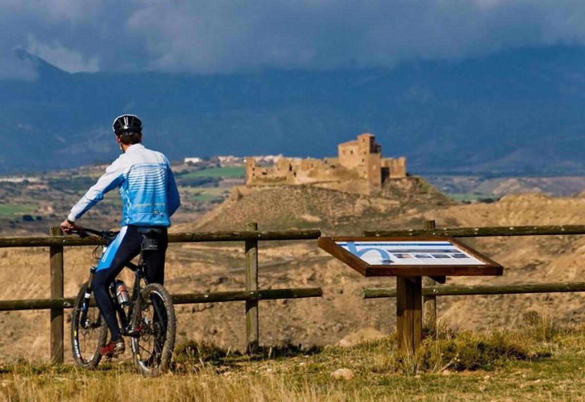 Los paisajes de la Hoya 
  a golpe de pedal