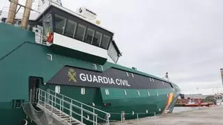 En las entrañas del "Duque de Ahumada", el "súperbarco" atracado en Avilés con el que la Guardia Civil lucha contra el narcotráfico