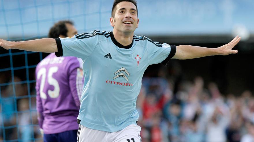 Charles celebra uno de sus goles al Real Madrid // J. LORES