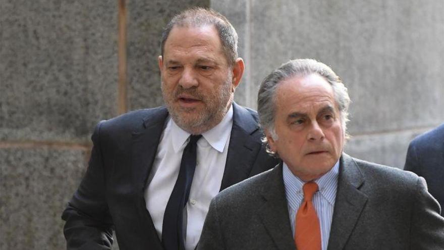 Weinstein se queda sin abogado