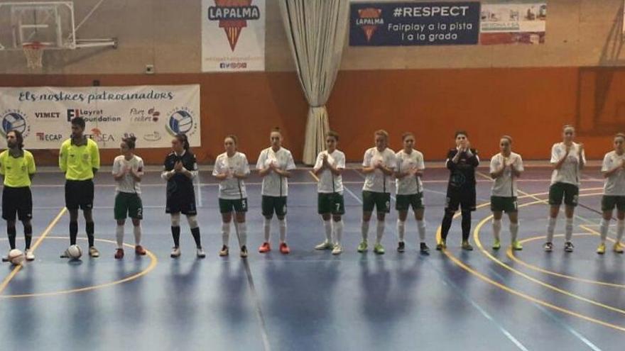 Las jugadoras del Joventut d&#039;Elx antes del comienzo del partido en tierras catalanas