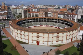 El empresario Carlos Zúñiga solicita El Bibio para tres corridas de toros por San Pedro