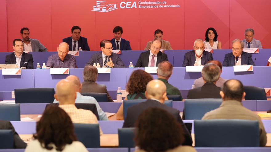 José Carlos Escribano sustituye a Miguel Sánchez en el Consejo Empresarial de Turismo de la CEA