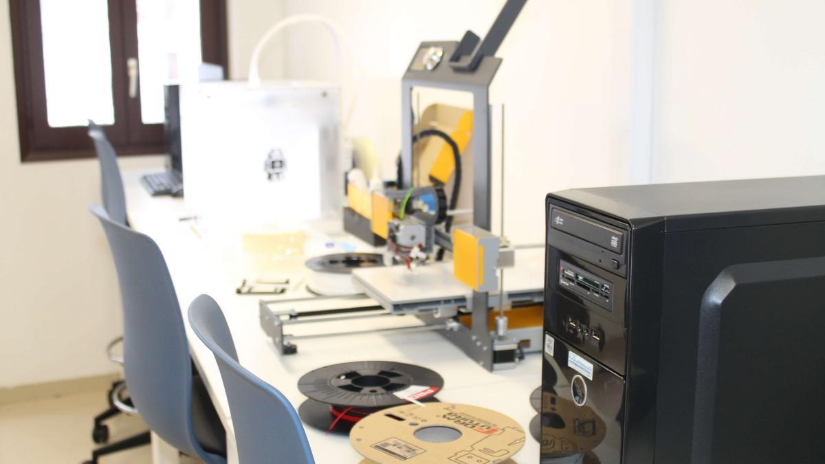 Equipamiento del FabLab de Ibiza