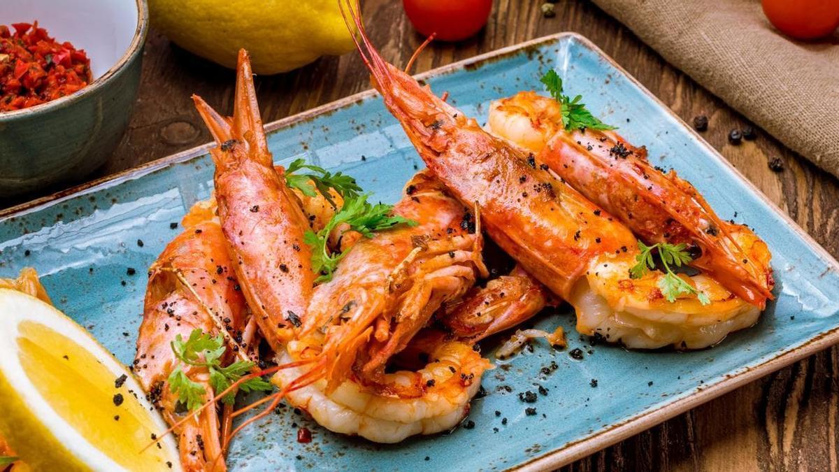 Langostinos preparados en la freidora de aire.