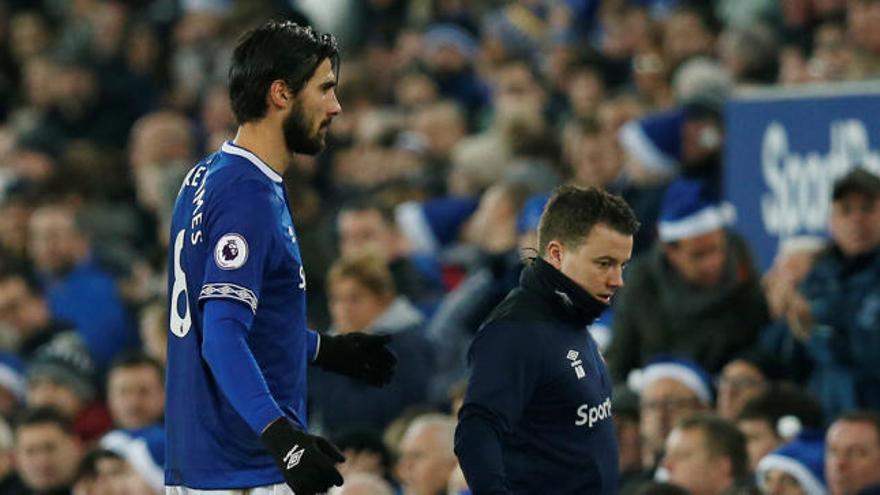 André Gomes, acusado de conducta violenta