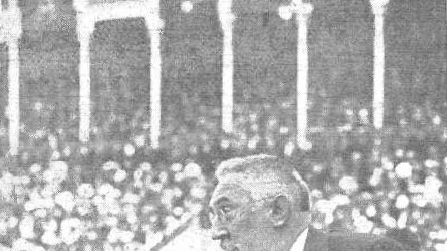 Unamuno en un mitin en la antigua plaza de toros de Madrid en el año 1917.