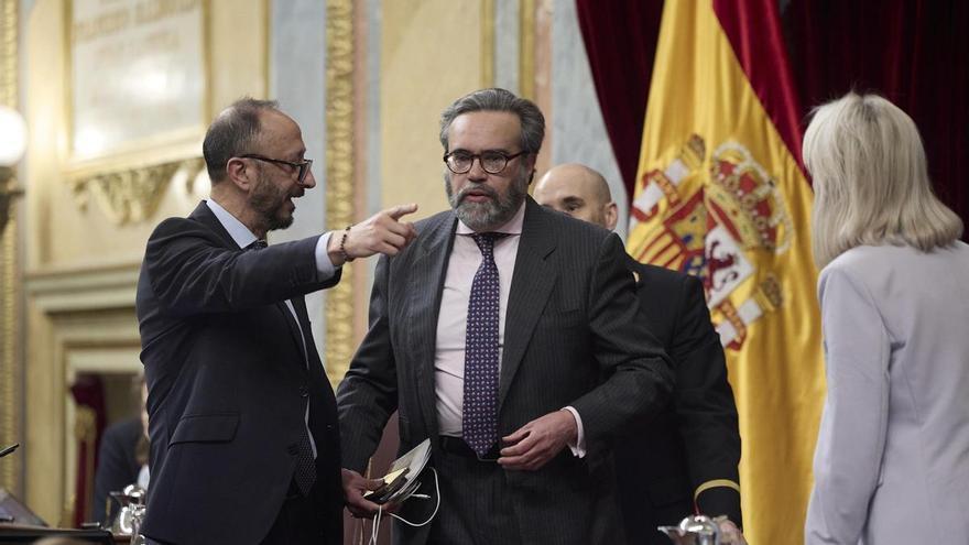 Vox adopta un perfil bajo en la expulsión de su diputado del Congreso y espera que la crisis no escale
