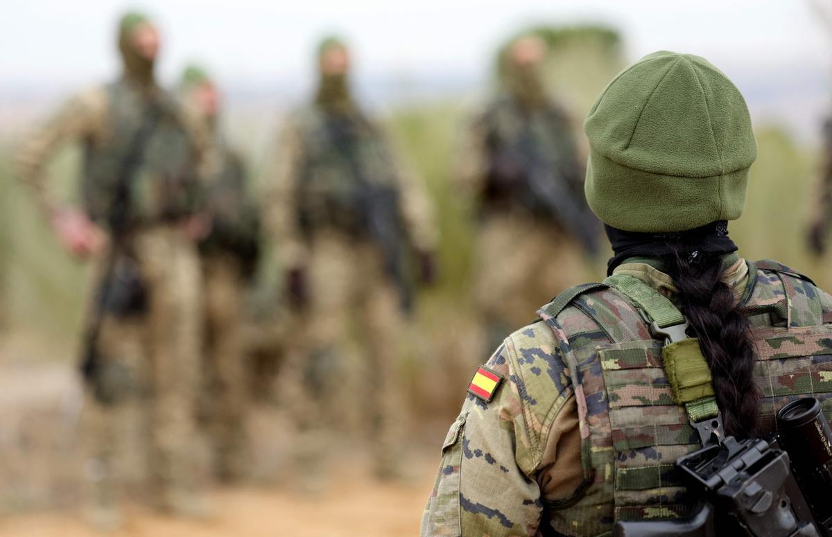 Militares españoles están entrenando a un grupo de 400 soldados ucranianos, como parte de la asistencia militar de la UE a Ucrania en medio de la crisis del país con Rusia