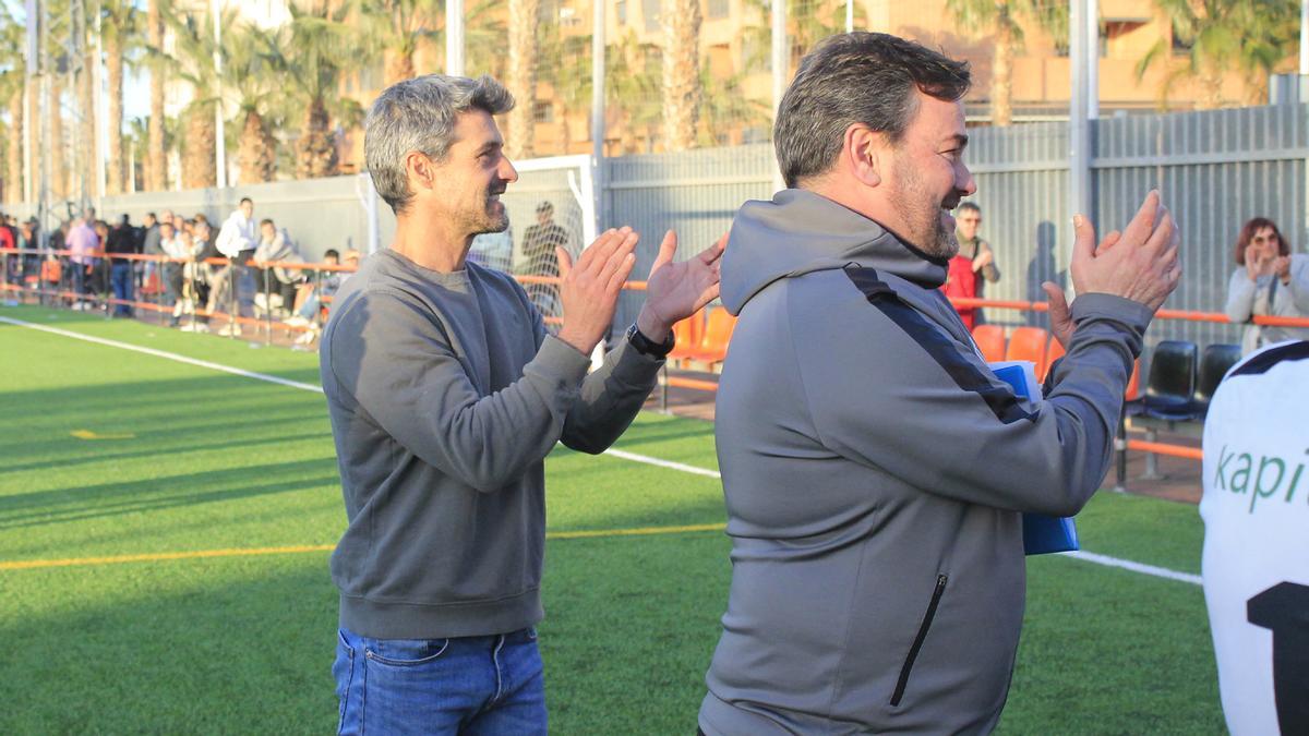 Los técnicos Roberto Bas y Óscar Bernabéu, que dejan el Ontinyent 1931 CF.