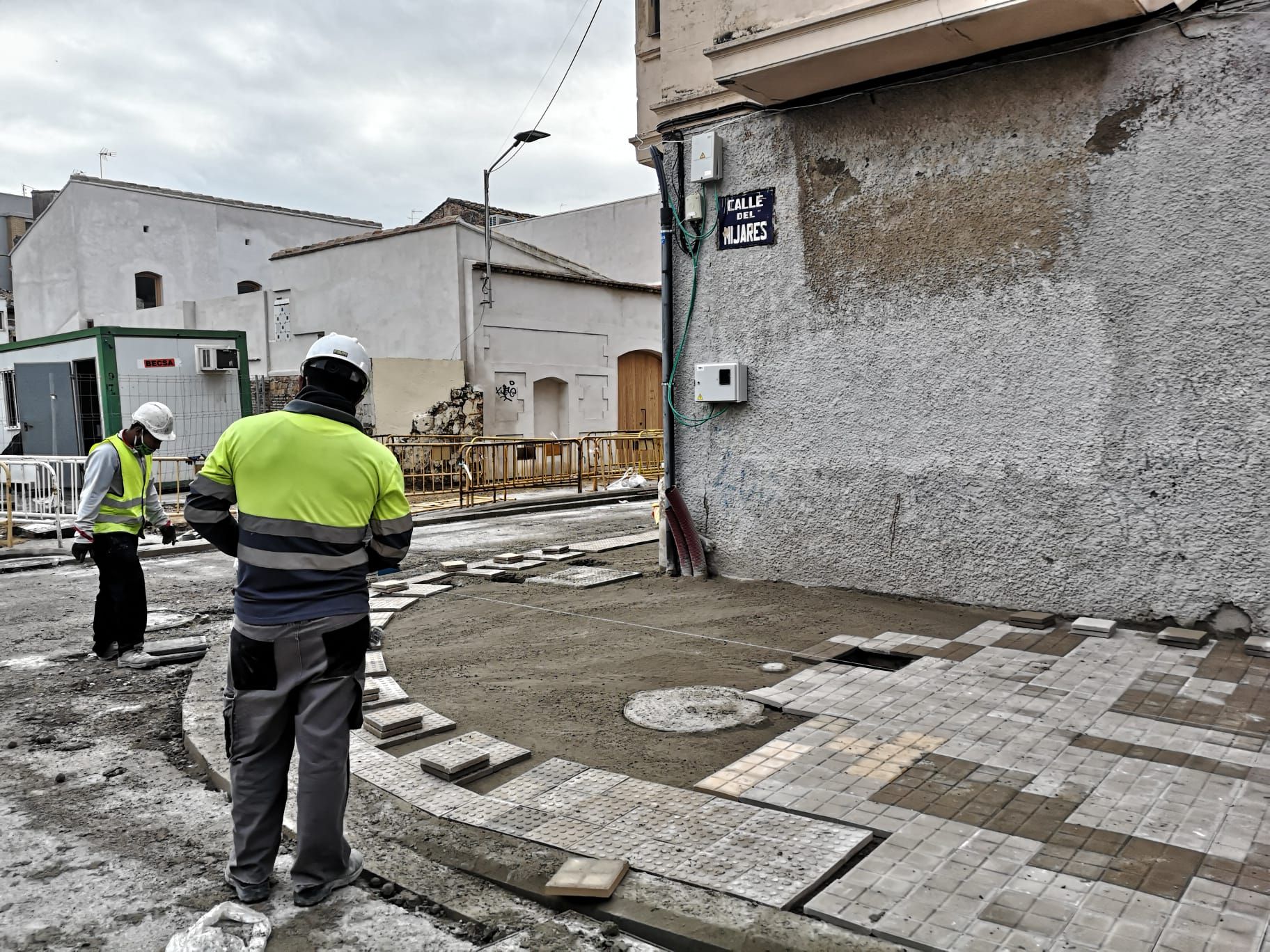 Obras de reurbanización de la calle Lluis Despuig y el Centro Cívico del Cabanyal