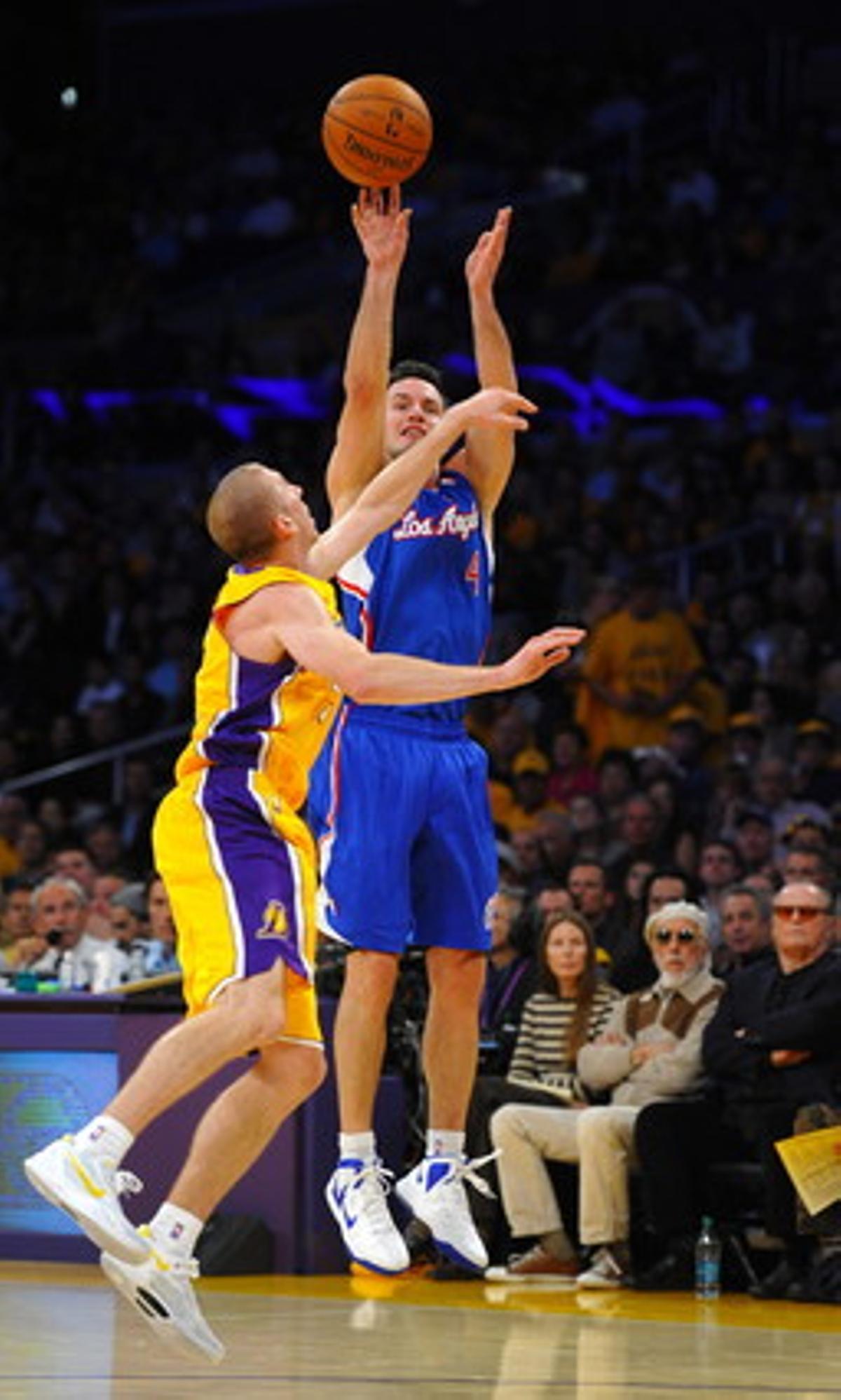 LOS ANGELES LAKERS 116- LOS ANGELES CLIPPERS 103