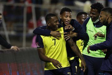 Ecuador celebra su victoria ante Chile