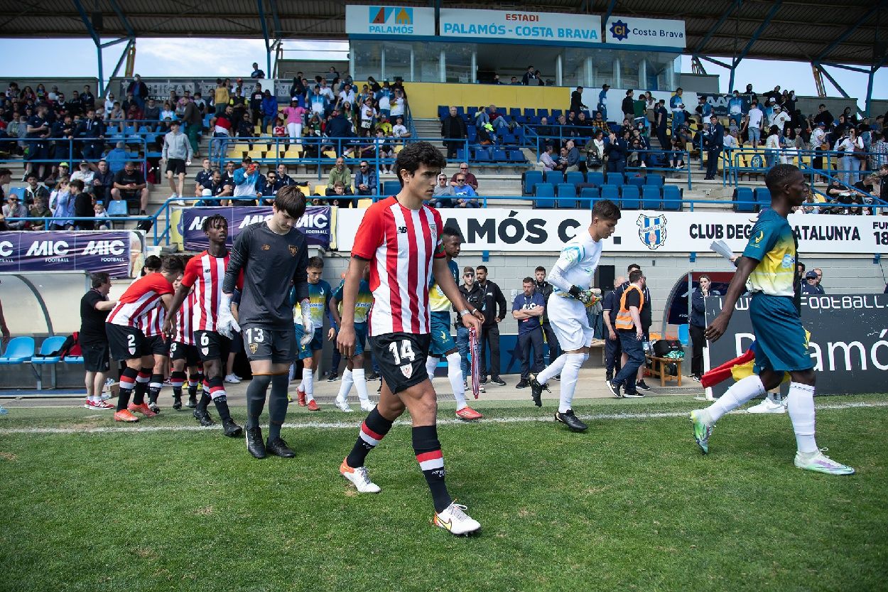 FC Barcelona i Athletic Club triomfen en la cloenda del MICFootball a Palamós