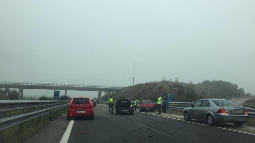 Dos heridos en un accidente en la autovia del Cantábrico en Corvera