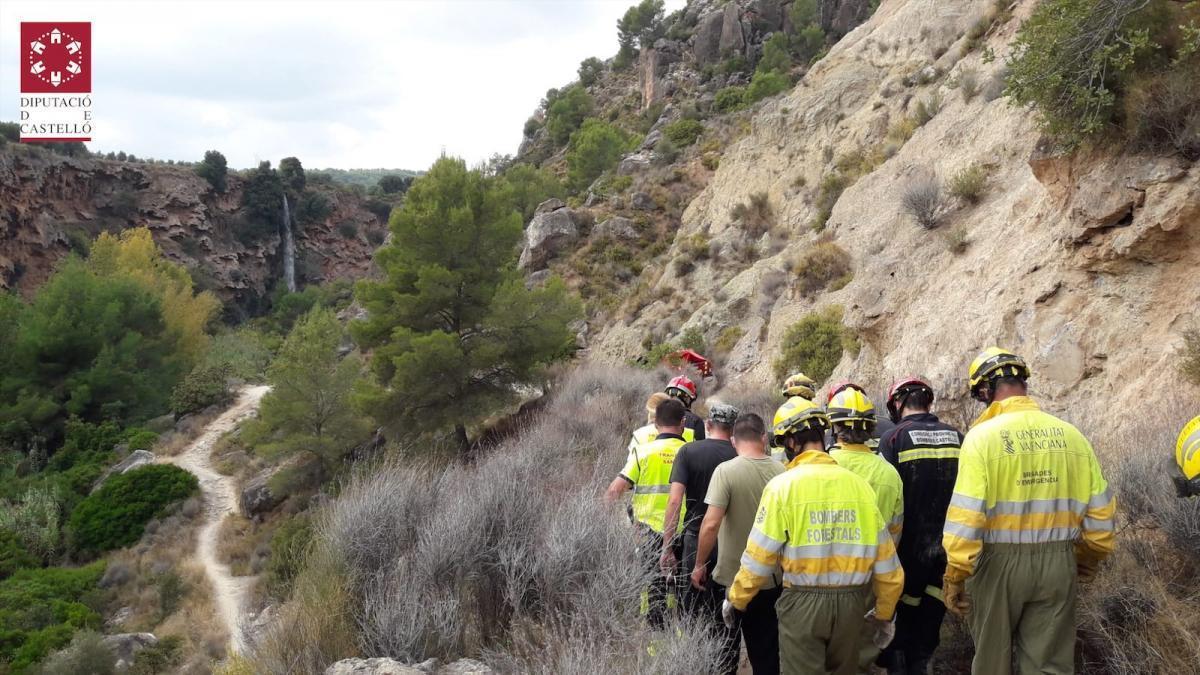 Evacuan a una mujer que se había lesionado en una senda forestal en Navajas