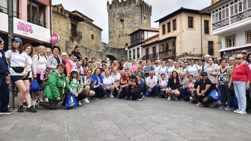 Salas y Tineo se unen contra el tabaco con una caminata saludable hasta la cascada de Nonaya, en el concejo salense
