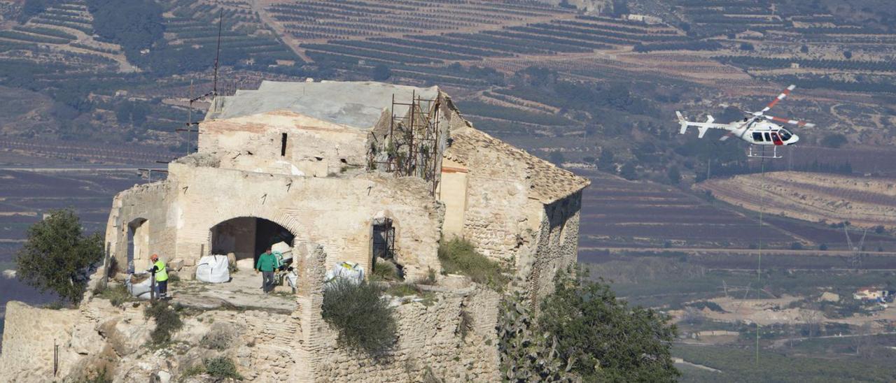 Obras en la ermita del Puig de Xàtiva, en enero de 2020.  | PERALES IBORRA