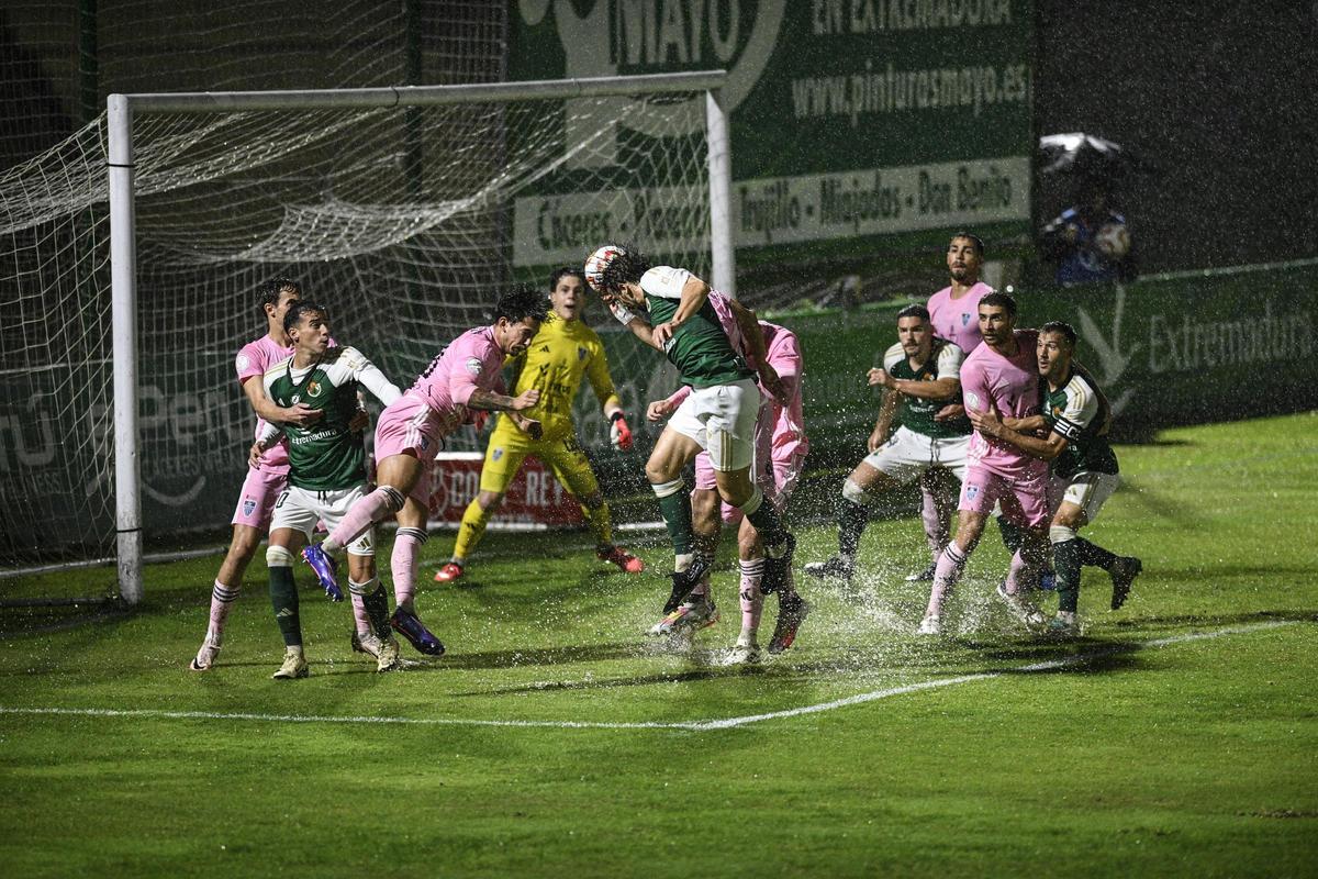 La victoria del Cacereño, en imágenes