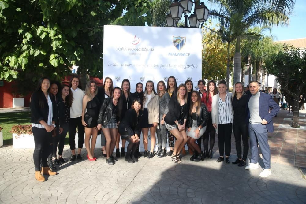 La primera plantilla de los equipos masculino y femenino, cuerpo técnico, directivos y trabajadores confraternizan en un encuentro celebrado en la finca 'La Tosca' de Churriana