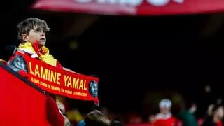 Lamine Yamal, el "superhéroe" de España, se emancipa