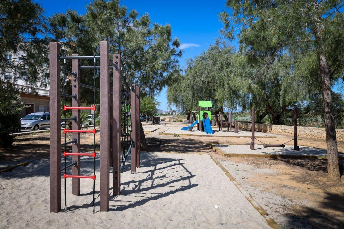 Un nuevos espacio infantil con varios elementos.