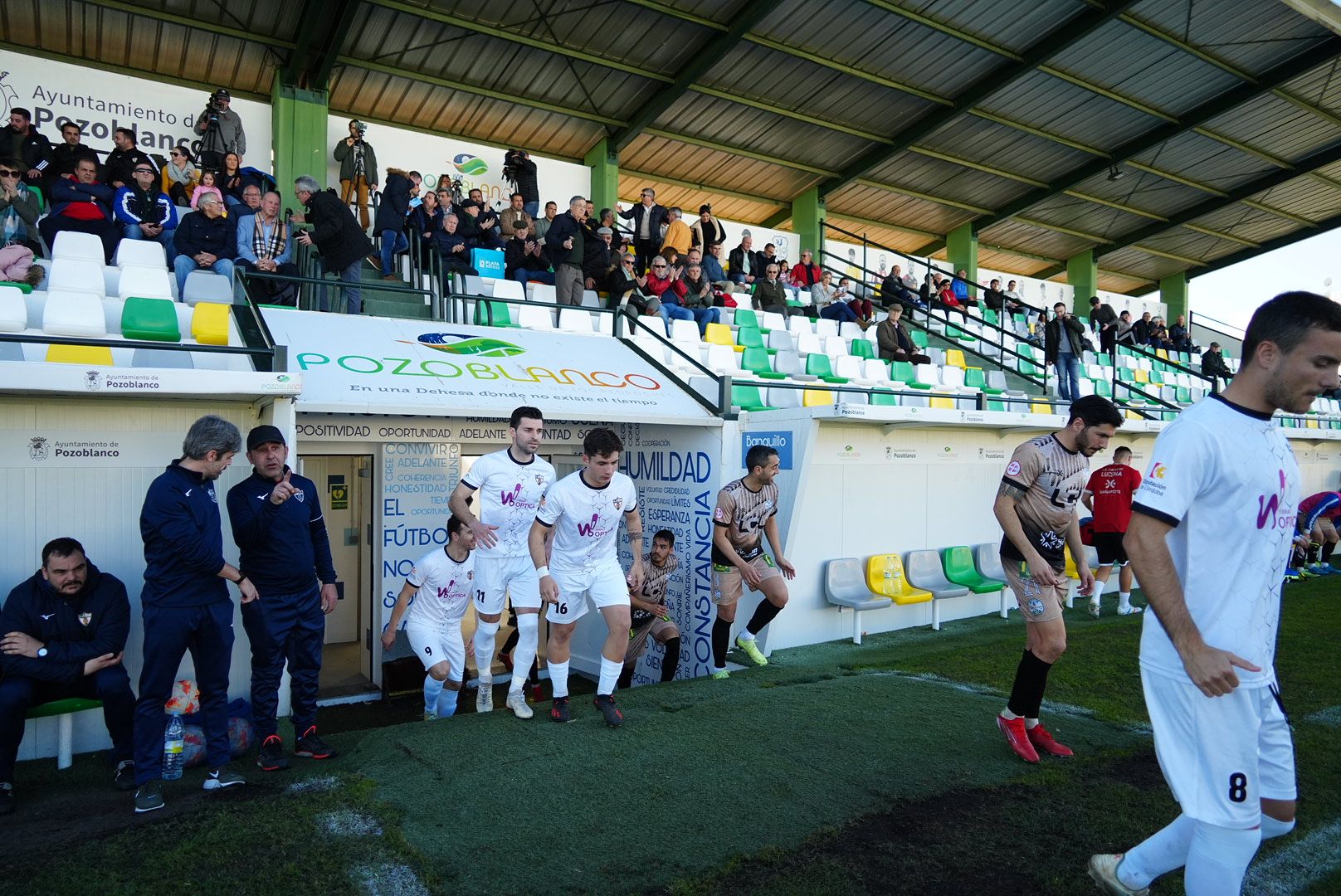 Las imágenes del derbi entre el Pozoblanco y el Ciudad de Lucena