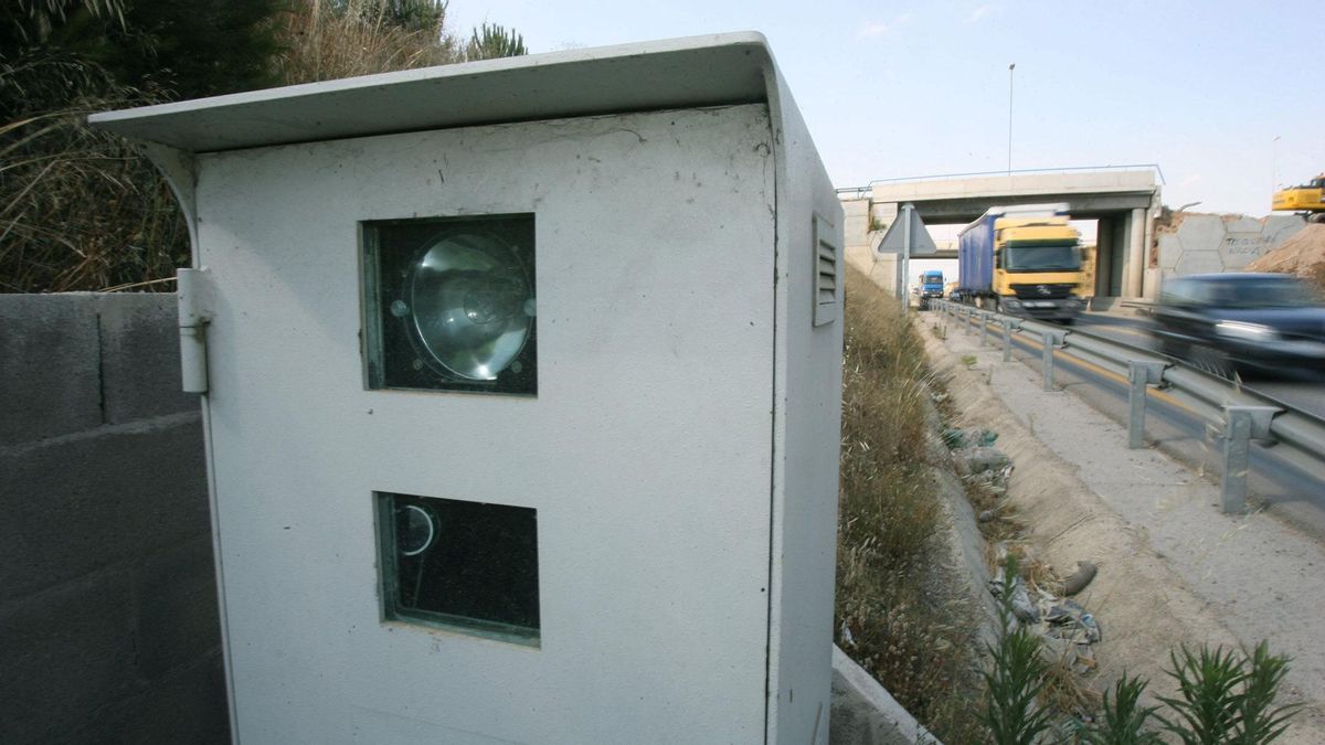 Radar convencional en la carretera catalana C-14.