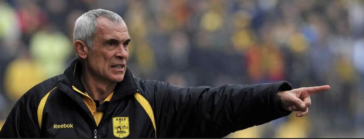 Héctor Cúper en el Aris Salónica (2009)