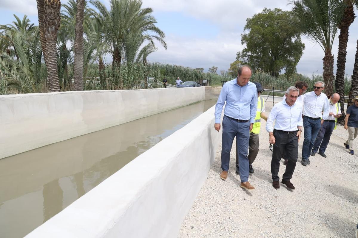 Punto donde entronca el Canal Principal con las conducciones del Parque Natural de El Hondo de Elche y Crevillent