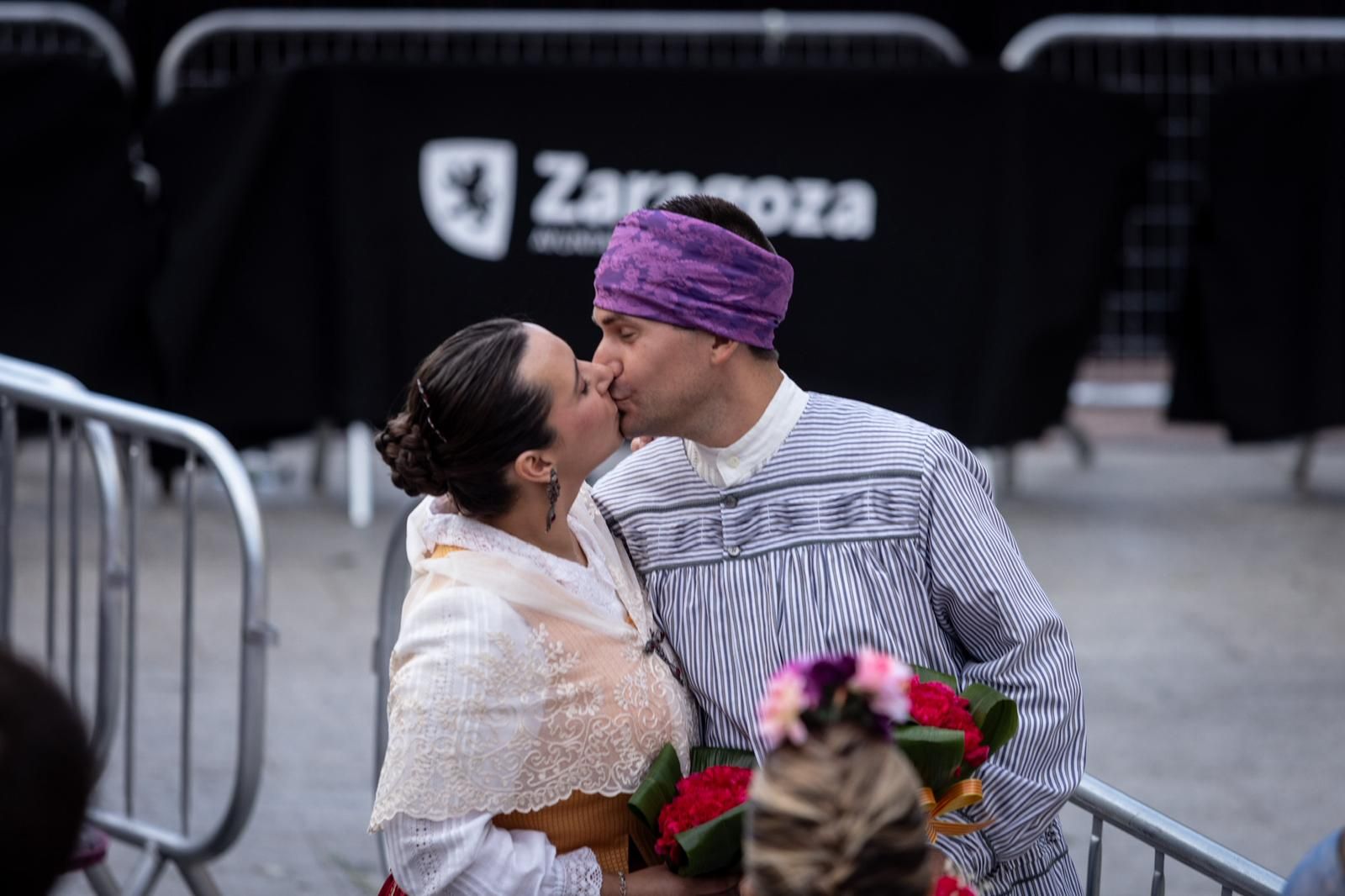 En imágenes | Zaragoza vive su día grande con la Ofrenda de Flores a la Virgen del Pilar