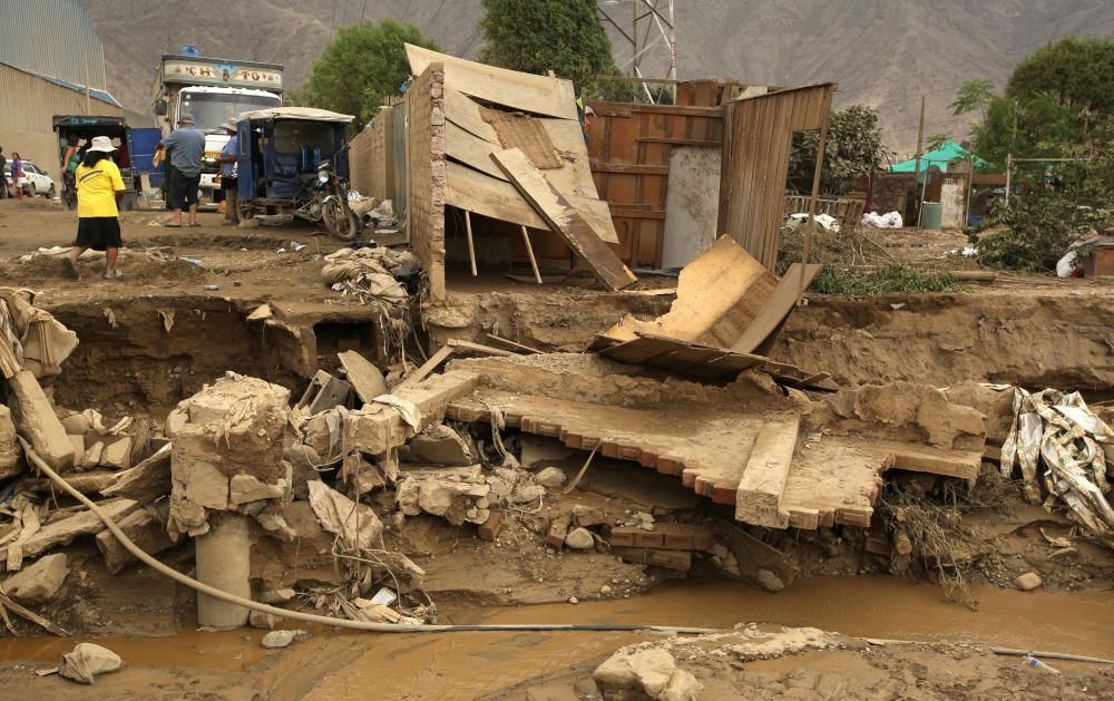 Las inundaciones dejan decenas de muertos y miles de damnificados en Perú.