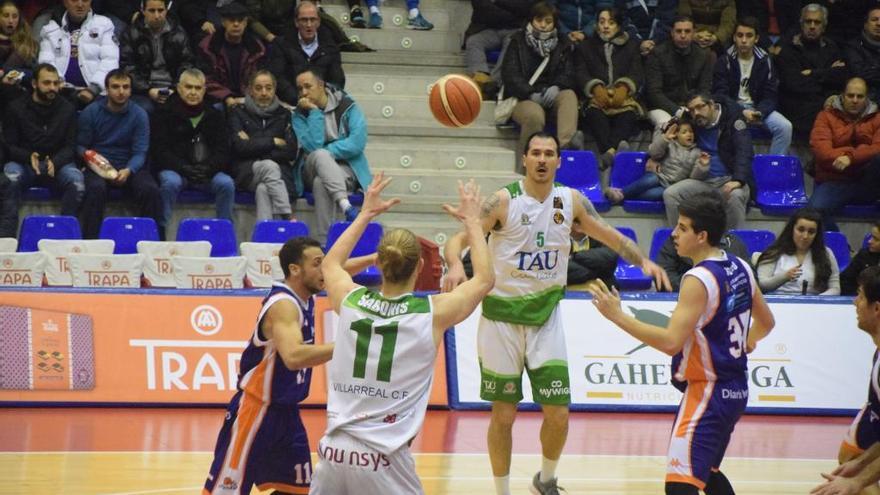 El TAU Castellón se anota un sufrido triunfo en Palencia (70-73)