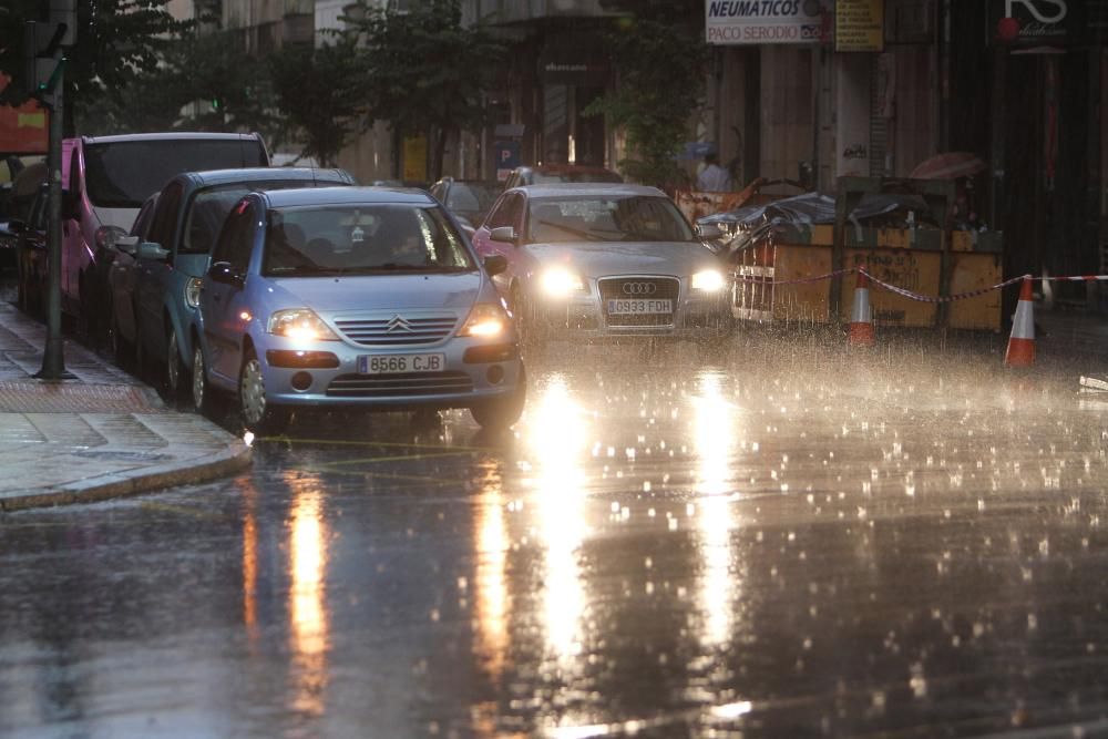 Fuerte tormenta y granizo en O Carballiño