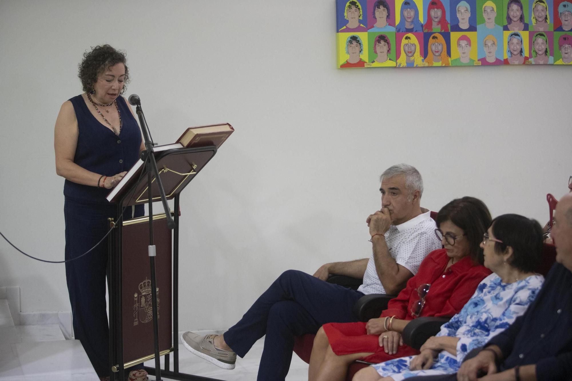 Todas las fotos de la toma de posesión de la nueva alcaldesa de Novetlé