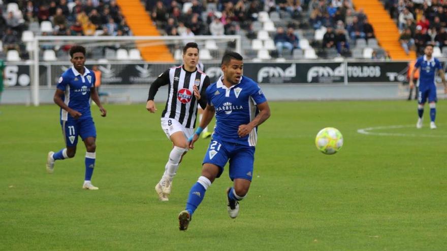 El Marbella deja de ser el único equipo invicto