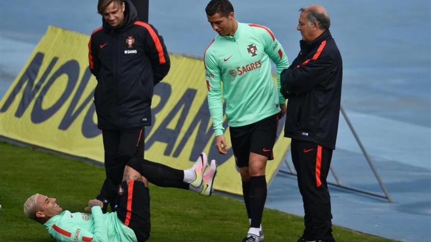 El desconcertante baile de Cristiano durante un entrenamiento con Portugal