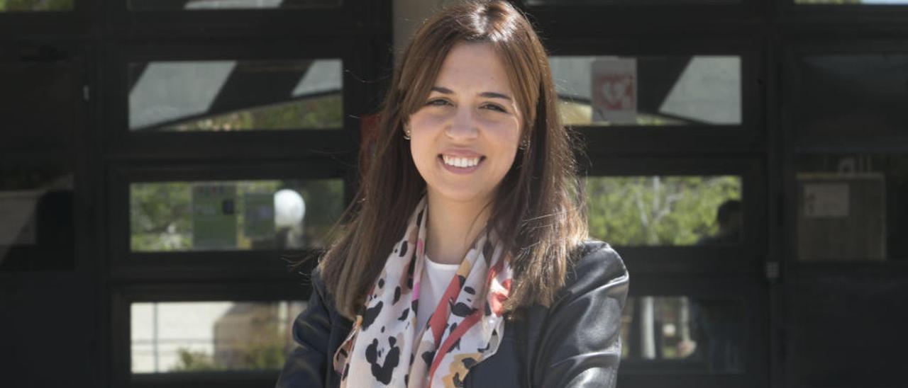 María Núñez, ayer, a las puertas de la Facultad de Económicas.